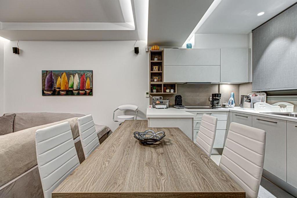 Deluxe & Modern Apartment In Athene Buitenkant foto